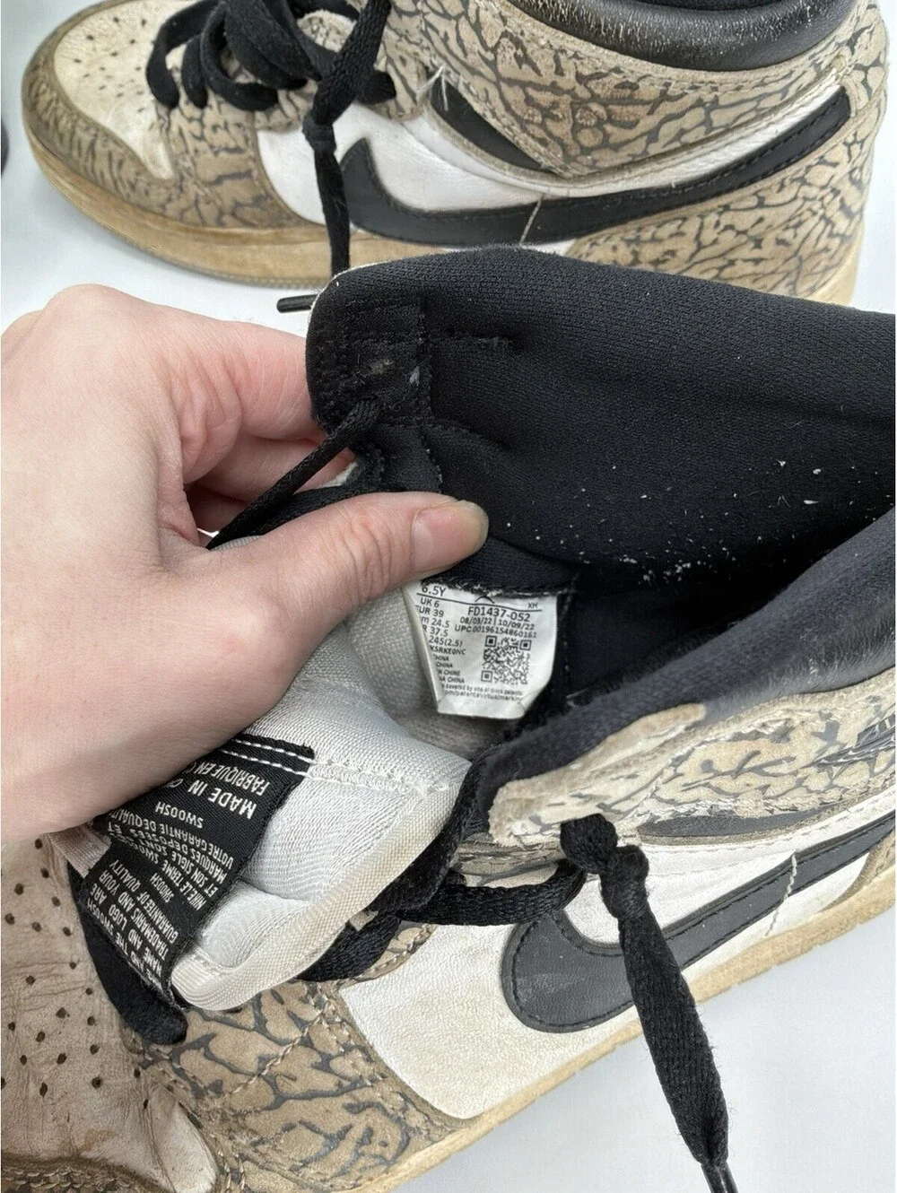 Nike Air Jordan 1 Retro High OG Elephant Print Sneakers Size 6.5 Youth